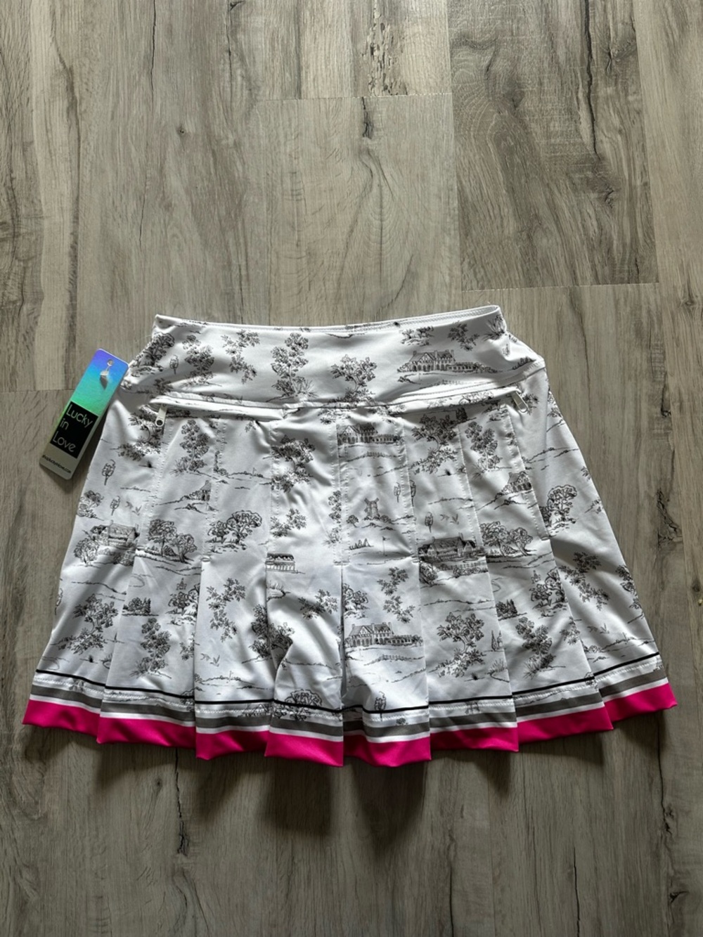 NWT Lucky in Love White Scenic Print Golf/Tennis Set with Pink Hem - Picture 3 of 7